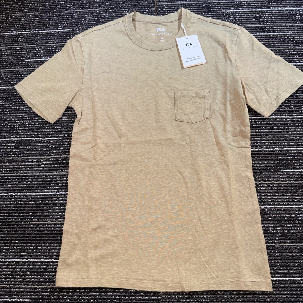 Free Assembly Pocket T-Shirt Mens XS New Dune Slub Knit